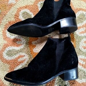Marc Fisher - Women's Black Genuine Suede Leather Ankle Boots - Size 7
